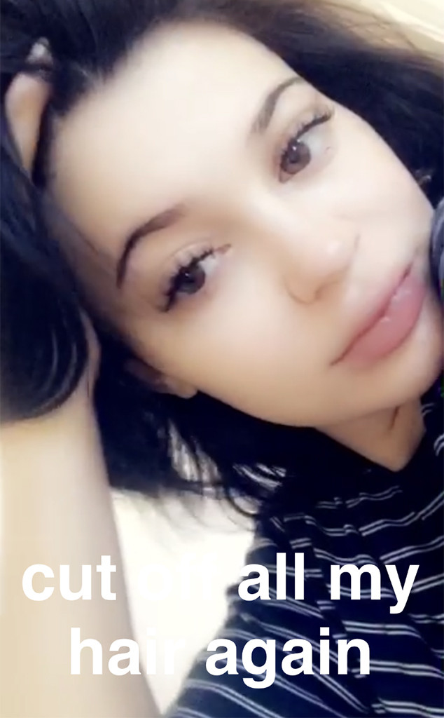 Kylie Jenner Cuts Off All Her Hair Again Amid Pregnancy Rumors E News